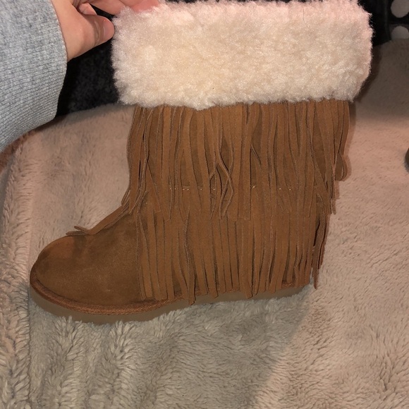 NWOT Madden Girl Fringe Boots, size 7 - Picture 4 of 8